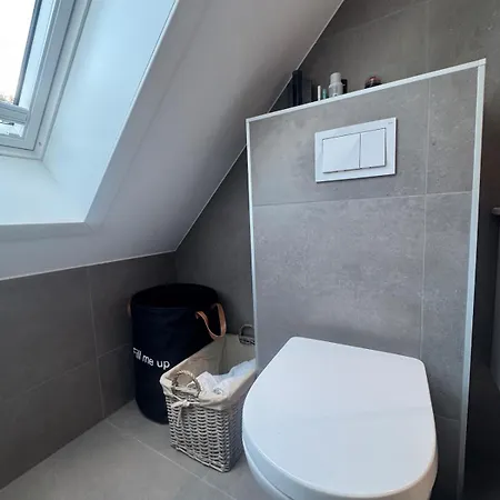 Modern Penthouse Centrally Located In Appartement